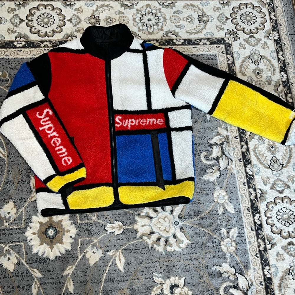 Supreme Reversible Colorblocked Fleece Jacket size L, used